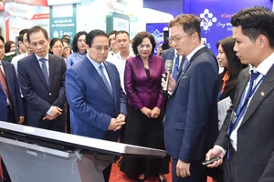 Thủ tướng Phạm Minh Chính dự sự kiện “Chuyển đổi số ngành ngân hàng năm 2025”.