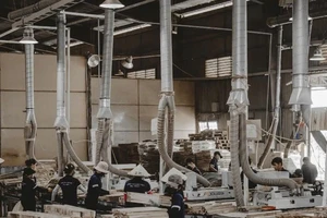 Sản xuất hàng xuất khẩu tại Công ty Xuất nhập khẩu Thiên Lộc. (Ảnh BẢO VÂN)