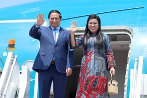 Thủ tướng Phạm Minh Chính và Phu nhân kết thúc chuyến thăm chính thức Malaysia và tham dự Hội nghị Cấp cao ASEAN lần thứ 46. (Ảnh: Dương Giang/TTXVN)