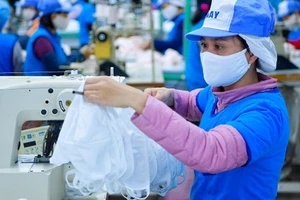 Về dài hạn, ngành dệt may cần tính toán lại cán cân thương mại với Hoa Kỳ. (Ảnh: Sưu tầm)