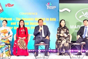 Cục Du lịch quốc gia Việt Nam tổ chức hội thảo “Việt Nam - Thị trường năng động châu Á và điểm đến mới cho các đoàn làm phim quốc tế”. (Ảnh: Trung tâm thông tin du lịch)