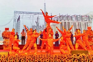 Tiết mục văn nghệ của cán bộ, công nhân viên Điện lực Hải Phòng.