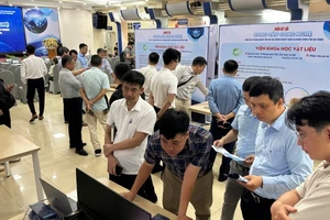 Các doanh nghiệp trao đổi và kết nối cung-cầu công nghệ.