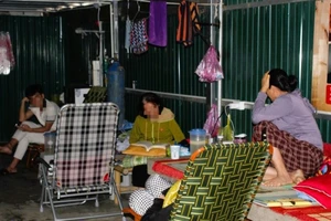 Nhiều người lưu trú tại nhà ông Quang để được chữa bệnh bằng cách nhịn ăn và uống nước i-on kiềm. Ảnh: quynhluu.nghean.gov.vn