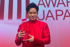 Ca sĩ Tùng Dương nhận giải thưởng Âm nhạc Nhật Bản - Music Awards Japan (MAJ) 2025. (Ảnh: Ban tổ chức giải Cống hiến cung cấp)