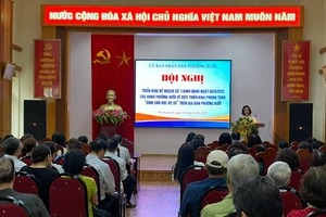 Ủy ban nhân dân phường Bưởi, quận Tây Hồ triển khai phong trào "Bình dân học vụ số".