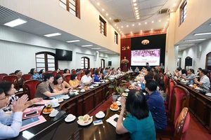 Nâng cao tính tiền phong, gương mẫu của cán bộ, đoàn viên công đoàn góp phần hoàn thành xuất sắc nhiệm vụ chính trị