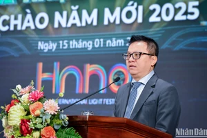 Đồng chí Lê Quốc Minh, Ủy viên Trung ương Đảng, Tổng Biên tập Báo Nhân Dân, Phó Trưởng Ban Tuyên giáo Trung ương, Chủ tịch Hội Nhà báo Việt Nam phát biểu tại chương trình.