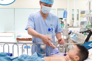 Bệnh nhi đang hồi phục sức khỏe tốt. 