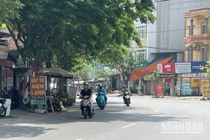 Dự báo Hà Nội ngày nắng, có nơi nắng nóng; chiều tối và đêm có lúc có mưa rào và dông. (Ảnh minh họa: Đ.T)