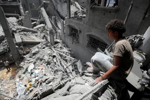 Israel tiếp tục tiến hành các cuộc tấn công ở Gaza.