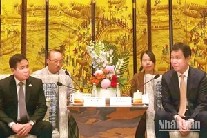 Lãnh đạo tỉnh Long An làm việc với chính quyền tỉnh Liêu Ninh (Trung Quốc). 
