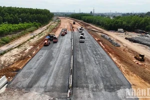 Tiếp tục đẩy nhanh tiến độ giải ngân vốn đầu tư công năm 2025.