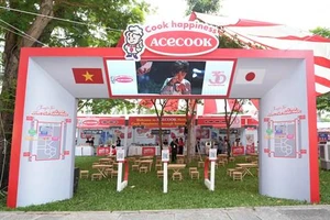 Gian hàng Acecook Việt Nam tại Lễ hội Việt-Nhật lần thứ 10. 