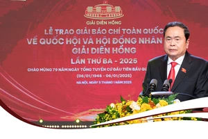 Chủ tịch Quốc hội Trần Thanh Mẫn phát biểu tại Lễ trao Giải. (Ảnh: DUY LINH)