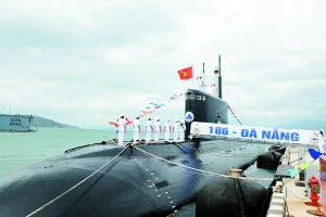 Lễ thượng cờ Tàu ngầm 186 - Đà Nẵng