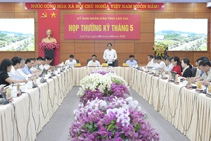 Quang cảnh phiên họp.