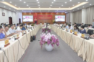 Quang cảnh Hội nghị triển khai Kế hoạch lấy ý kiến về dự thảo Nghị quyết sửa đổi, bổ sung một số điều của Hiến pháp năm 2013.