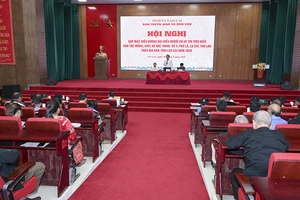 Biểu dương 100 đại biểu người có uy tín tiêu biểu trên địa bàn tỉnh Lào Cai.