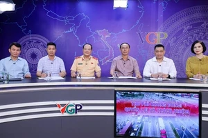 Chính phủ đã giao Bộ Giao thông vận tải nghiên cứu đưa công nghệ vào để áp dụng thay thế hình thức một dừng. (Ảnh: VGP)