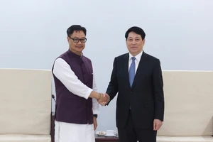 Chủ tịch nước Lương Cường tiếp Bộ trưởng Các vấn đề nghị viện và dân tộc thiểu số Ấn Độ Kiren Rijiju.