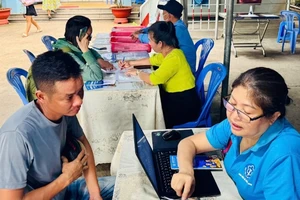 BHXH thành phố Thủ Đức tuyên truyền chính sách nhân văn của BHXH tự nguyện đến người lao động tự do.