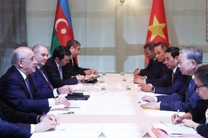 Tổng Bí thư Tô Lâm hội kiến Thủ tướng Azerbaijan Ali Asadov. (Ảnh: TTXVN) 