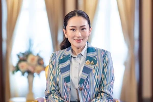 [Infographic] Tiểu sử Thủ tướng Thái Lan Paetongtarn Shinawatra