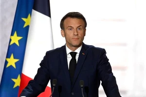 [Infographic] Tiểu sử Tổng thống Pháp Emmanuel Macron