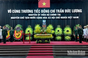 Cử hành trọng thể Lễ truy điệu nguyên Chủ tịch nước Trần Đức Lương. (Ảnh: ĐĂNG KHOA)