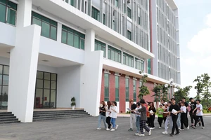 Sinh viên Đại học Quốc gia Hà Nội