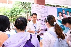 Hình ảnh tại Ngày hội tư vấn chuyên ngành, việc làm cho bác sĩ nội trú. (Ảnh: HMU)