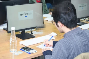 Thí sinh tham dự Đánh giá Tư duy của Đại học Bách khoa Hà Nội năm 2025