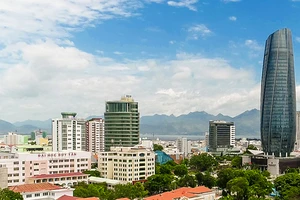 Trung tâm hành chính thành phố Đà Nẵng được sử dụng làm trụ sở làm việc một số sở, ngành. (Ảnh: PV)