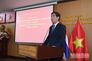 Đại sứ Phạm Việt Hùng ôn lại chặng đường đấu tranh anh dũng của dân tộc Việt Nam vì độc lập, tự do, thống nhất.