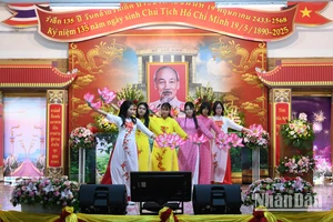 Kỷ niệm 135 năm Ngày sinh Chủ tịch Hồ Chí Minh tại tỉnh Nakhon Phanom, Thái Lan