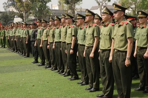 Khoảng 6 nghìn học viên tham gia luyện tập diễu binh, diễu hành. 
