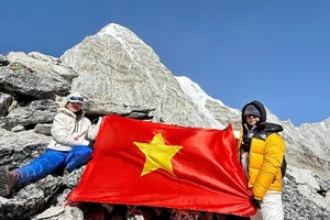 Dấu ấn trên đỉnh Kala Patthar.