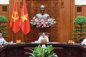 Thủ tướng Phạm Minh Chính chủ trì cuộc họp của Thường trực Chính phủ về xây dựng dự thảo Nghị quyết của Quốc hội. (Ảnh: TRẦN HẢI)