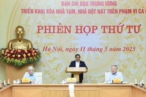 Thủ tướng Phạm Minh Chính chủ trì phiên họp thứ tư của Ban Chỉ đạo Trung ương triển khai xoá nhà tạm, nhà dột nát trên phạm vi cả nước. (Ảnh TRẦN HẢI). 