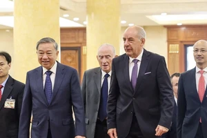 Tổng Bí thư Tô Lâm đón Tổng thống Hungary Sulyok Tamas. (Ảnh: TRẦN HẢI)