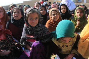 Những đứa trẻ tại một lớp học từ thiện ở Kabul, Afghanistan. (Ảnh: Tân Hoa xã)