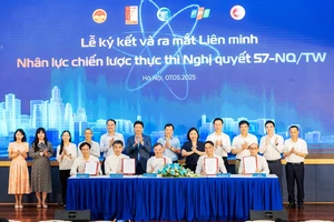 Lễ ký kết ra mắt Liên minh Nhân lực chiến lược thực thi Nghị quyết 57-NQ/TW diễn ra chiều 5/7 tại Hà Nội.
