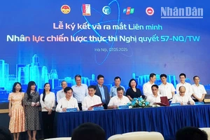 Lễ ký kết ra mắt Liên minh Nhân lực chiến lược thực thi Nghị quyết 57-NQ/TW diễn ra chiều 5/7 tại Hà Nội.