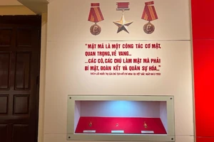 Lời dặn dò của Chủ tịch Hồ Chí Minh khi đến thăm lớp Mật mã Lê Hồng Phong tại rừng Bản Cọ, xã Yên Thông, huyện Định Hóa, tỉnh Thái Nguyên năm 1950.