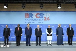 Các nhà lãnh đạo chụp ảnh chung tại Hội nghị Cấp cao Nhóm BRICS ở Kazan, Nga, ngày 23/10/2024. (Ảnh: IRNA/TTXVN)