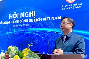 Phó Cục trưởng Cục Du lịch quốc gia Việt Nam Phạm Văn Thủy chia sẻ tại Hội nghị.