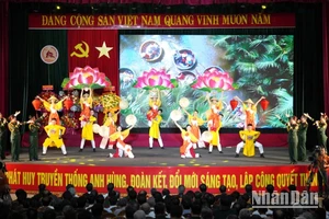 Văn nghệ chào mừng Lễ kỷ niệm 80 năm Ngày truyền thống lực lượng vũ trang nhân dân tỉnh Quảng Nam.