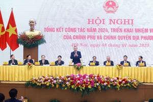 Tổng Bí thư Tô Lâm dự và chỉ đạo Hội nghị trực tuyến toàn quốc tổng kết công tác năm 2024, triển khai nhiệm vụ năm 2025 của Chính phủ và chính quyền địa phương. (Ảnh: TTXVN)