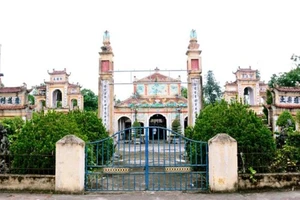 Đền Xám, xã Hồng Quang, huyện Nam Trực (Nam Định).